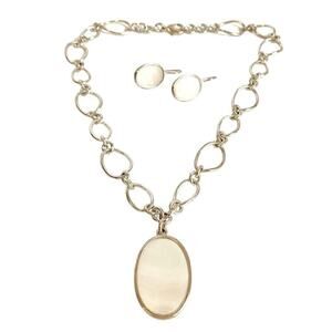 Mother Of Pearl White Shell Necklace & Earrings Set Silver Tone Chain 18”